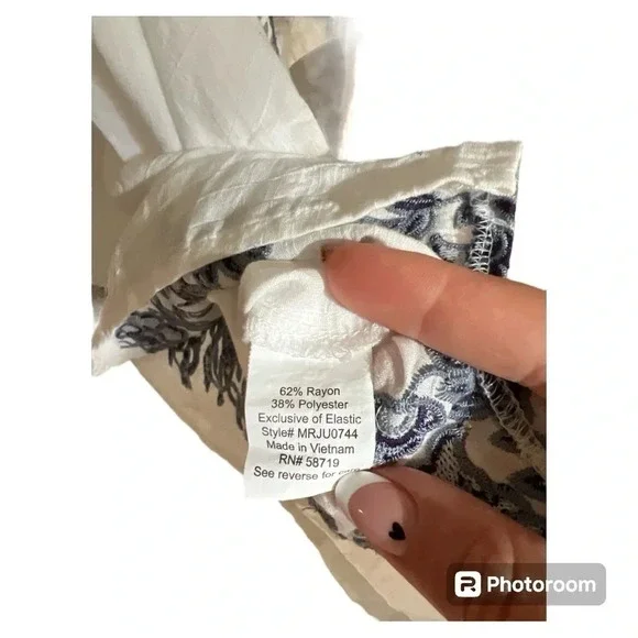 NY Collection Embroidered Elbow Sleeve Peasant Blouse in white, LARGE - Picture 4 of 7